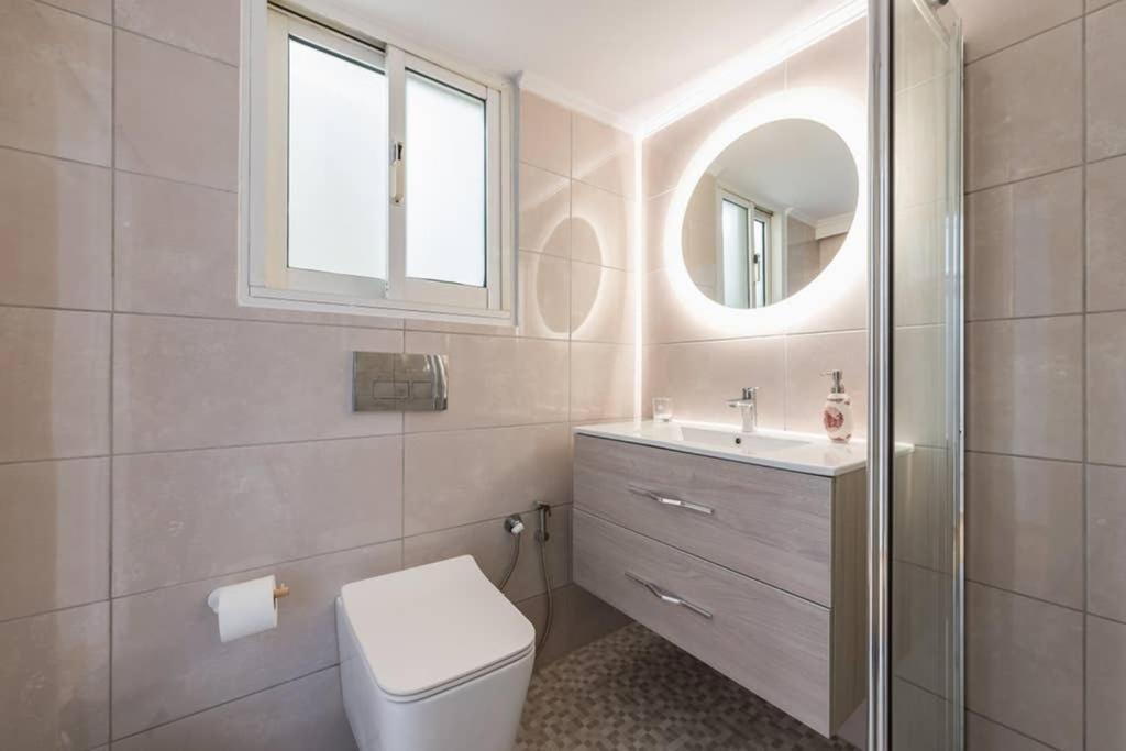 New! Bright & Remodeled 1bed 2min Walk To Acropolis Apartament Ateny
