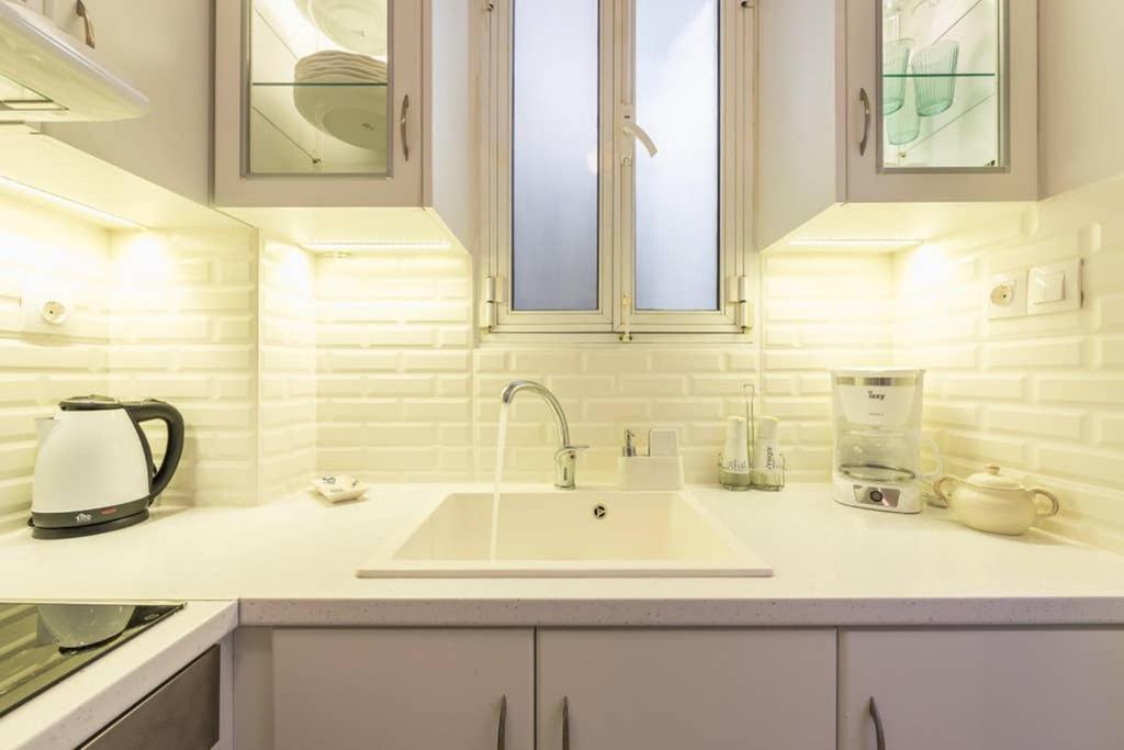 Apartament New! Bright & Remodeled 1bed 2min Walk To Acropolis