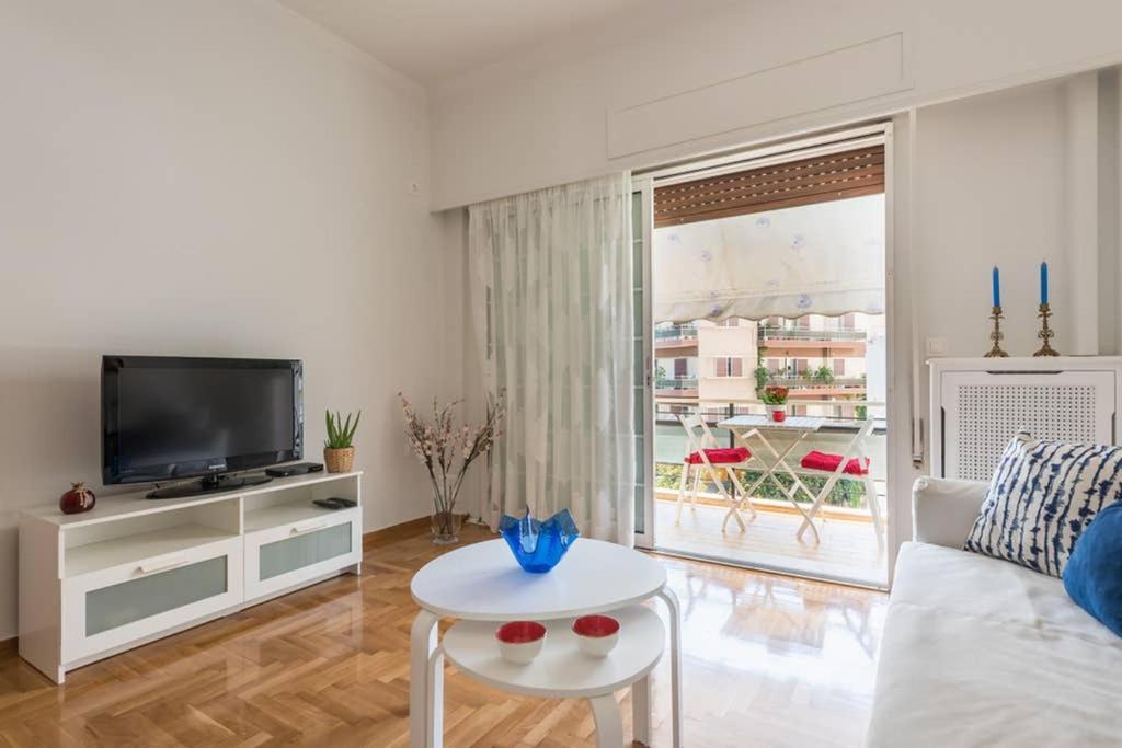 New! Bright & Remodeled 1bed 2min Walk To Acropolis Apartment *